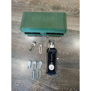 Vintage Singer Buttonholer‎ machine #2